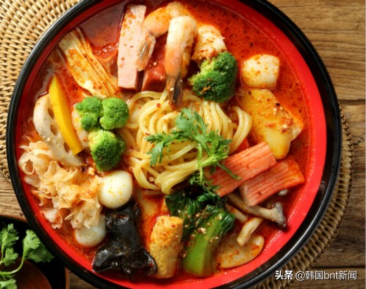 麻辣烫一夜之间火爆韩网 你想不到的INS超人气网