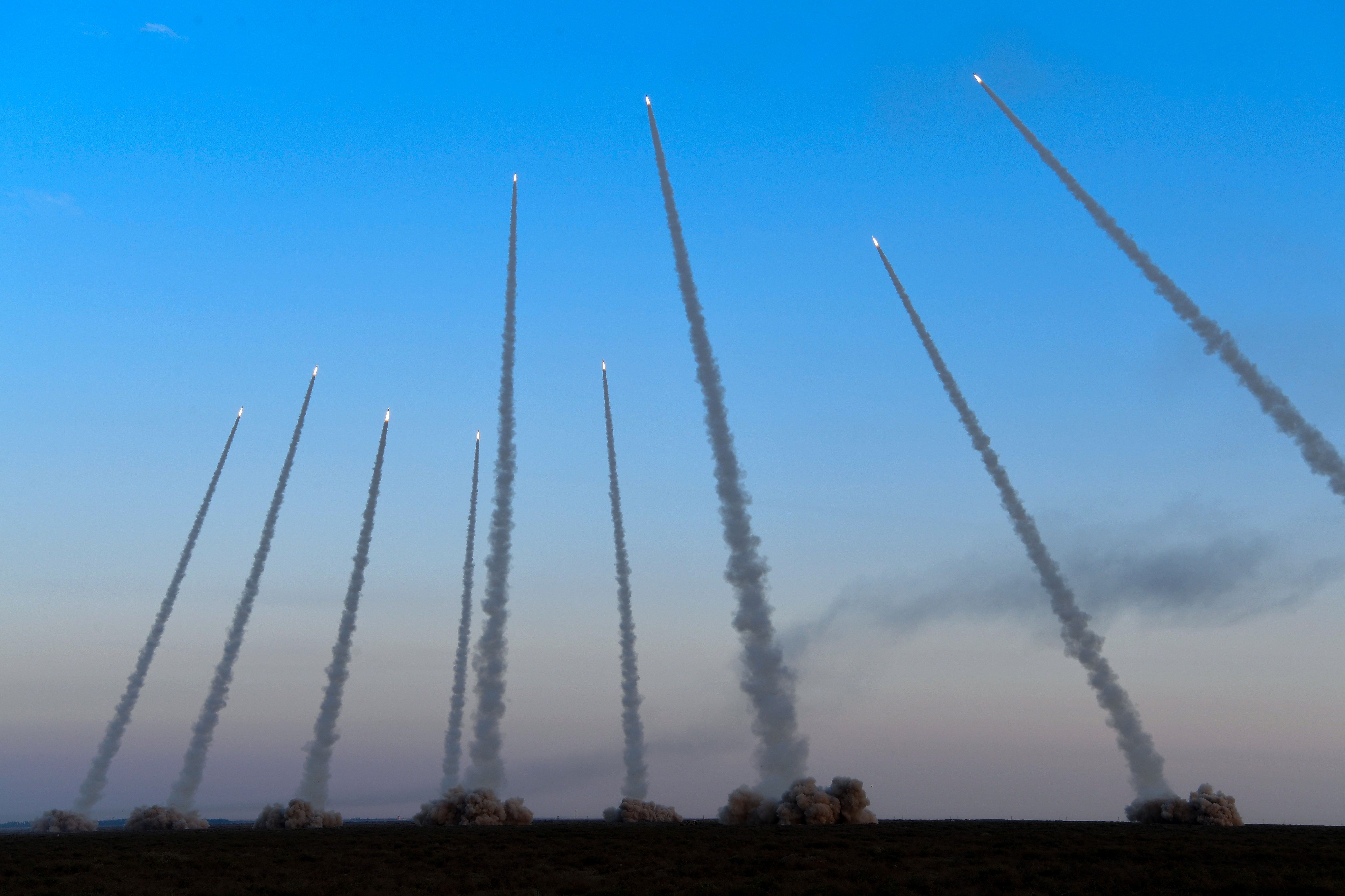 解放軍�出手�頻繁，島內綠媒無奈感慨