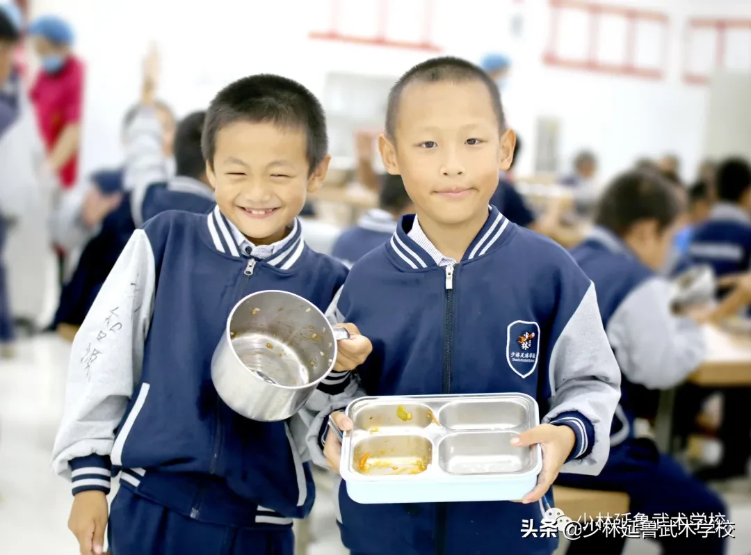 光盘行动倡议书丨节约粮食我先行，反对浪费树新风