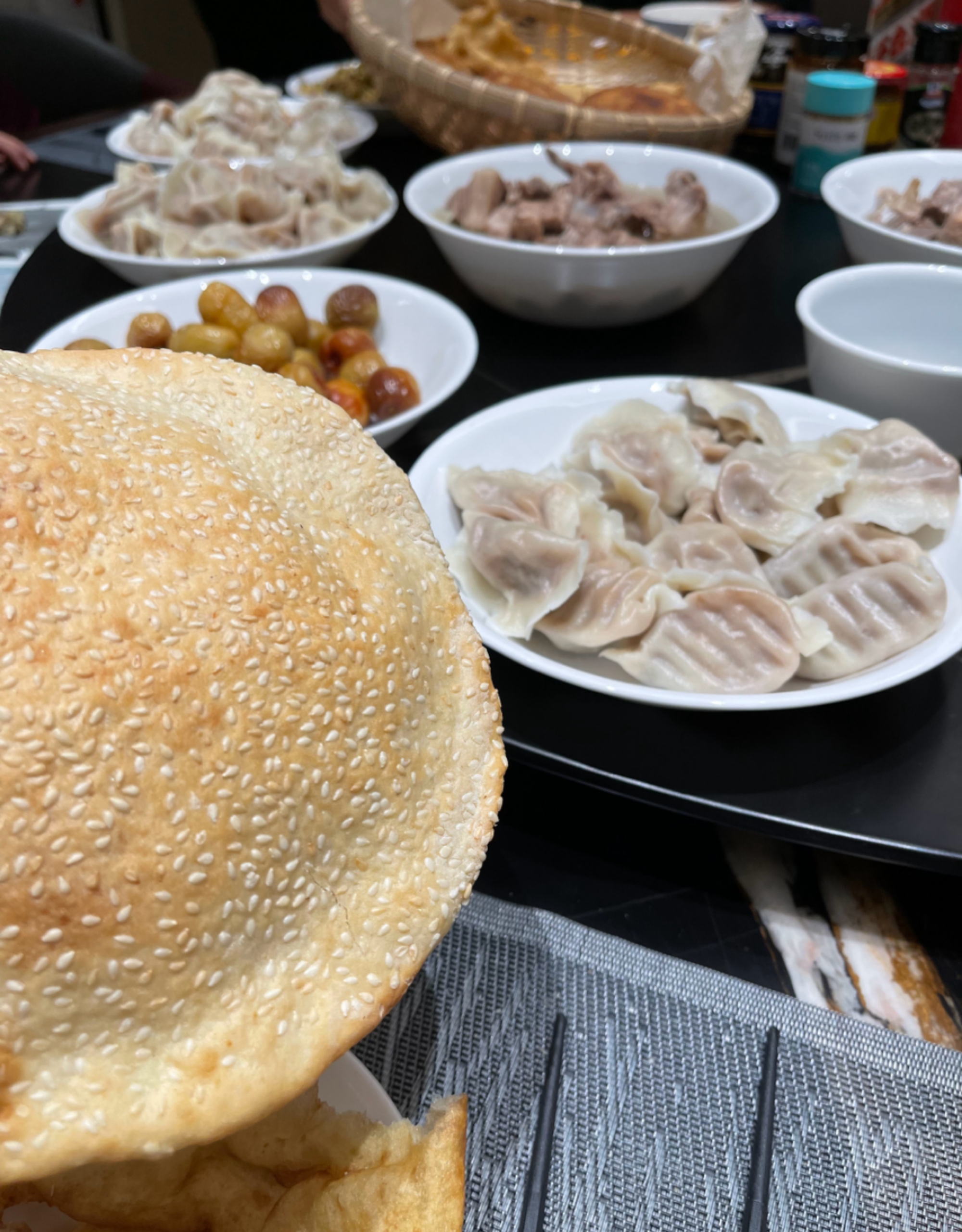 岳云鵬曬午餐，家常接地氣，8萬人點贊，網(wǎng)友：不看都猜到吃啥