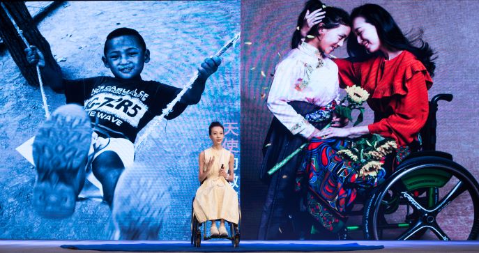 2008年在鸟巢排练奥运开幕的刘岩，从高台跌落致