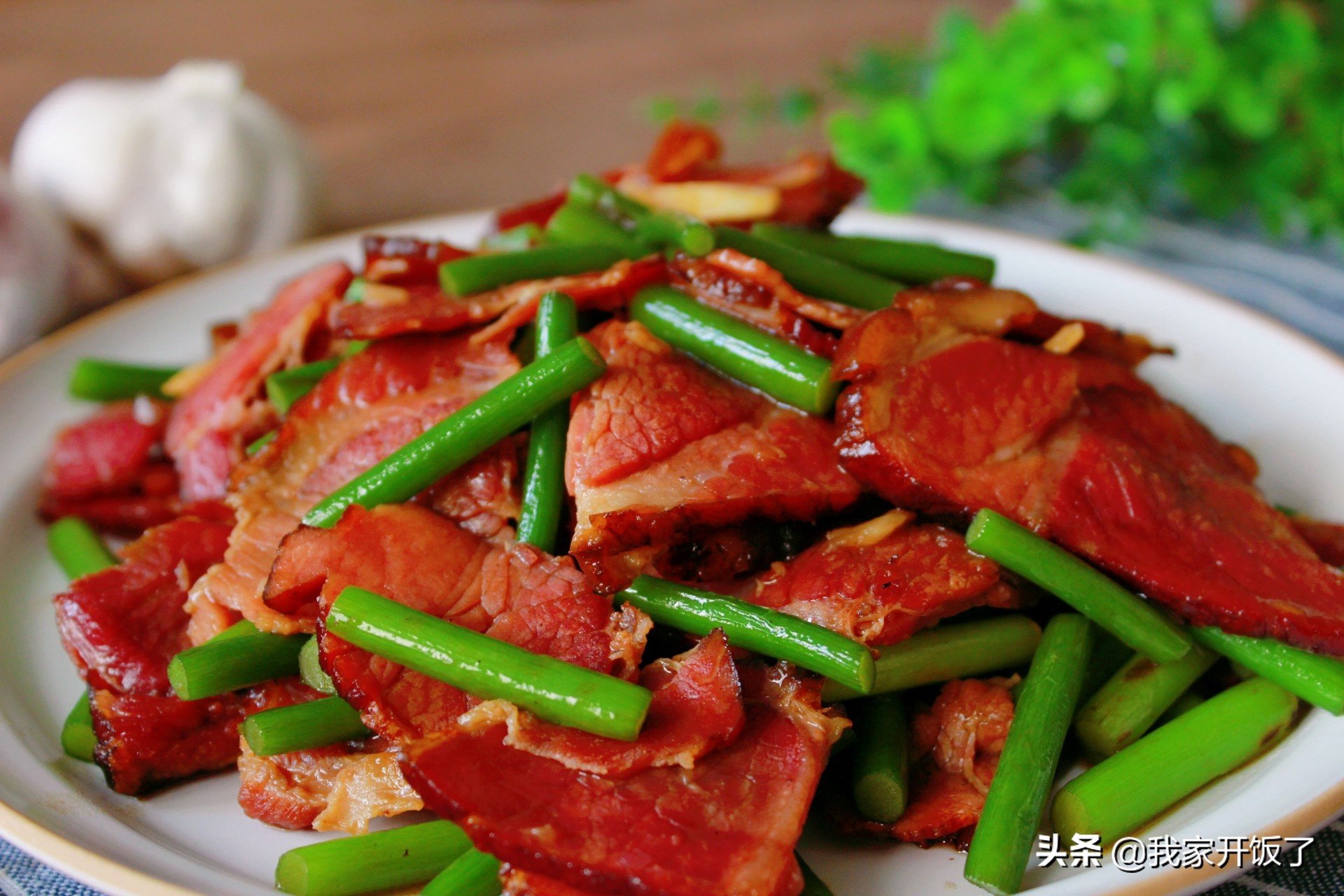 《中餐厅4》张亮做的这道菜，下锅随便一炒真叫香，米饭连扒了3碗