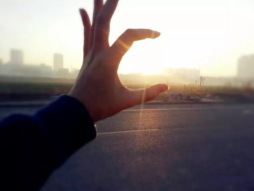 如果总觉得快乐不起来，就读读这些治愈系的文案吧