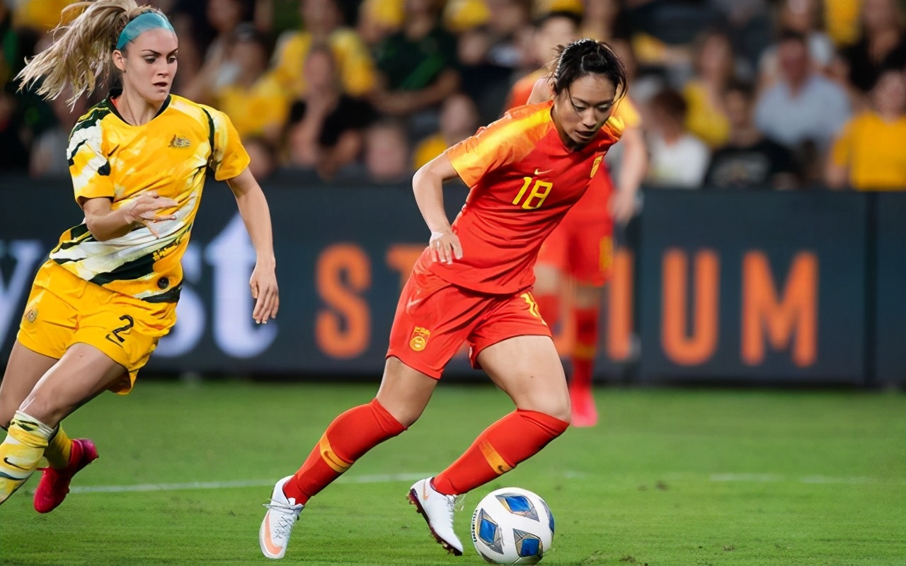 恭喜！中国女足实力碾压韩国队：1教练球员入围，贾秀全高枕无忧