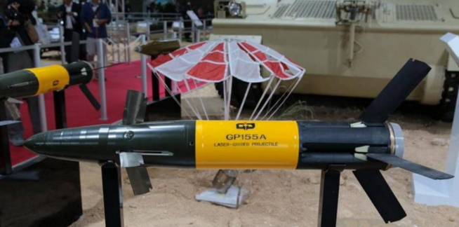 �й������ٳ��ڣ���������15���й�AH-4���Կ�ӡ��M777