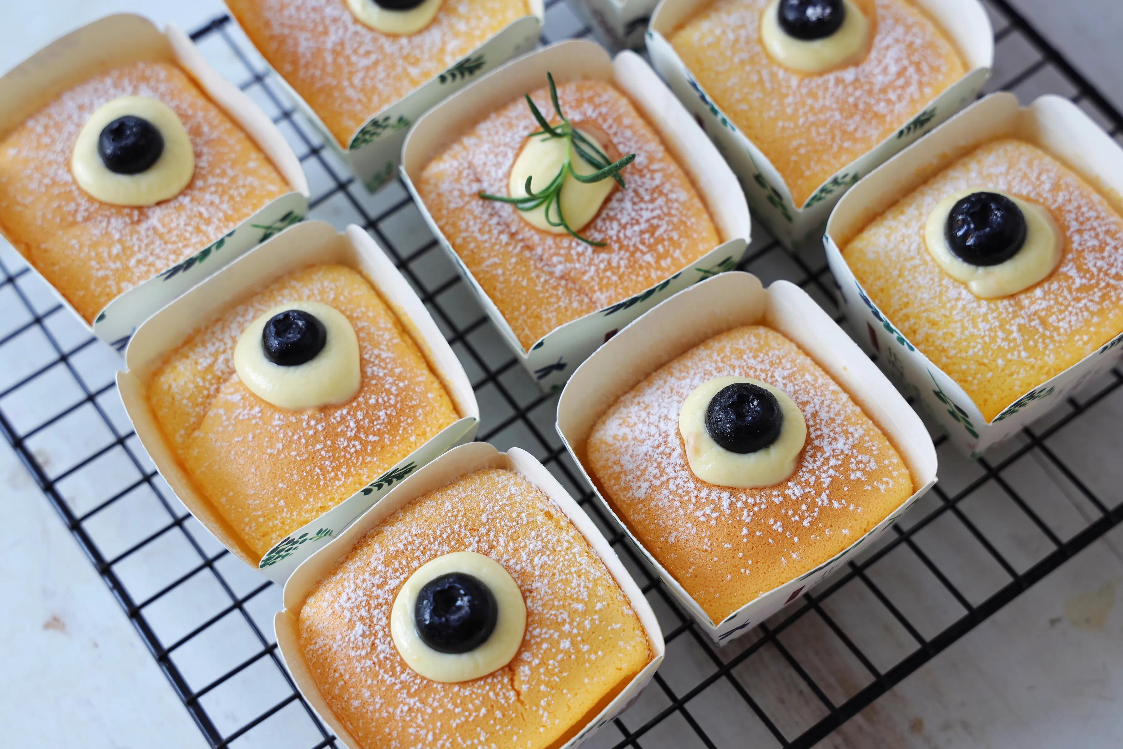 成本2块钱的北海道戚风蛋糕，教你在家做，松软爆浆，热天吃超赞