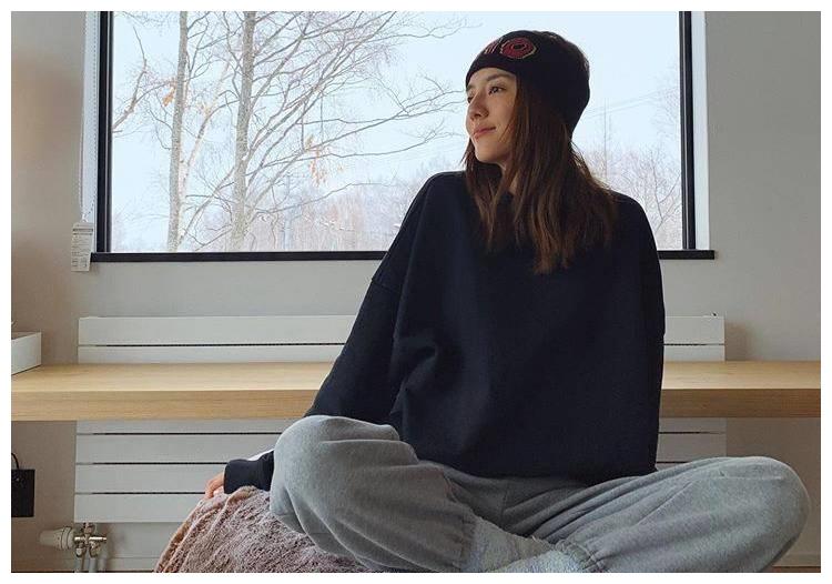 吴千语自称手机壳路边买，衣服自己染，走女强