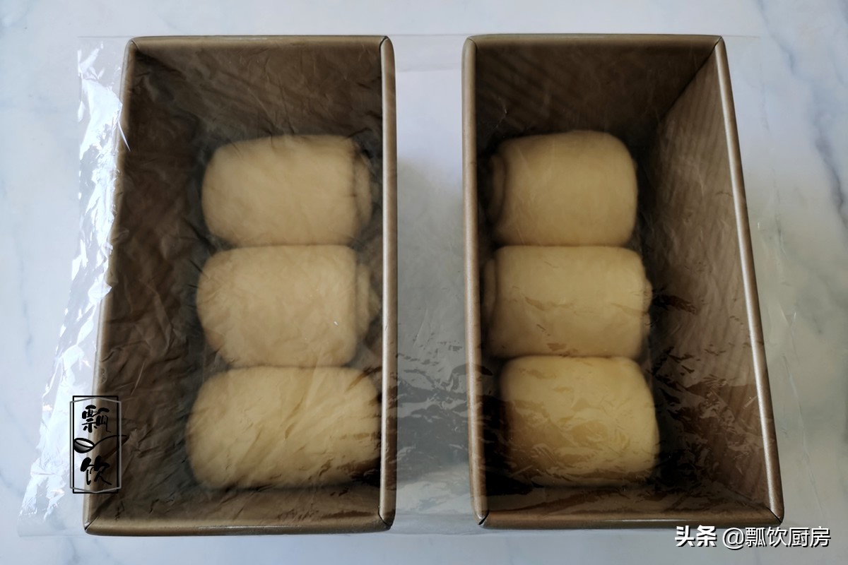 做面包，别只加牛奶鸡蛋，多加这两料，面包又软又香，太好吃了
