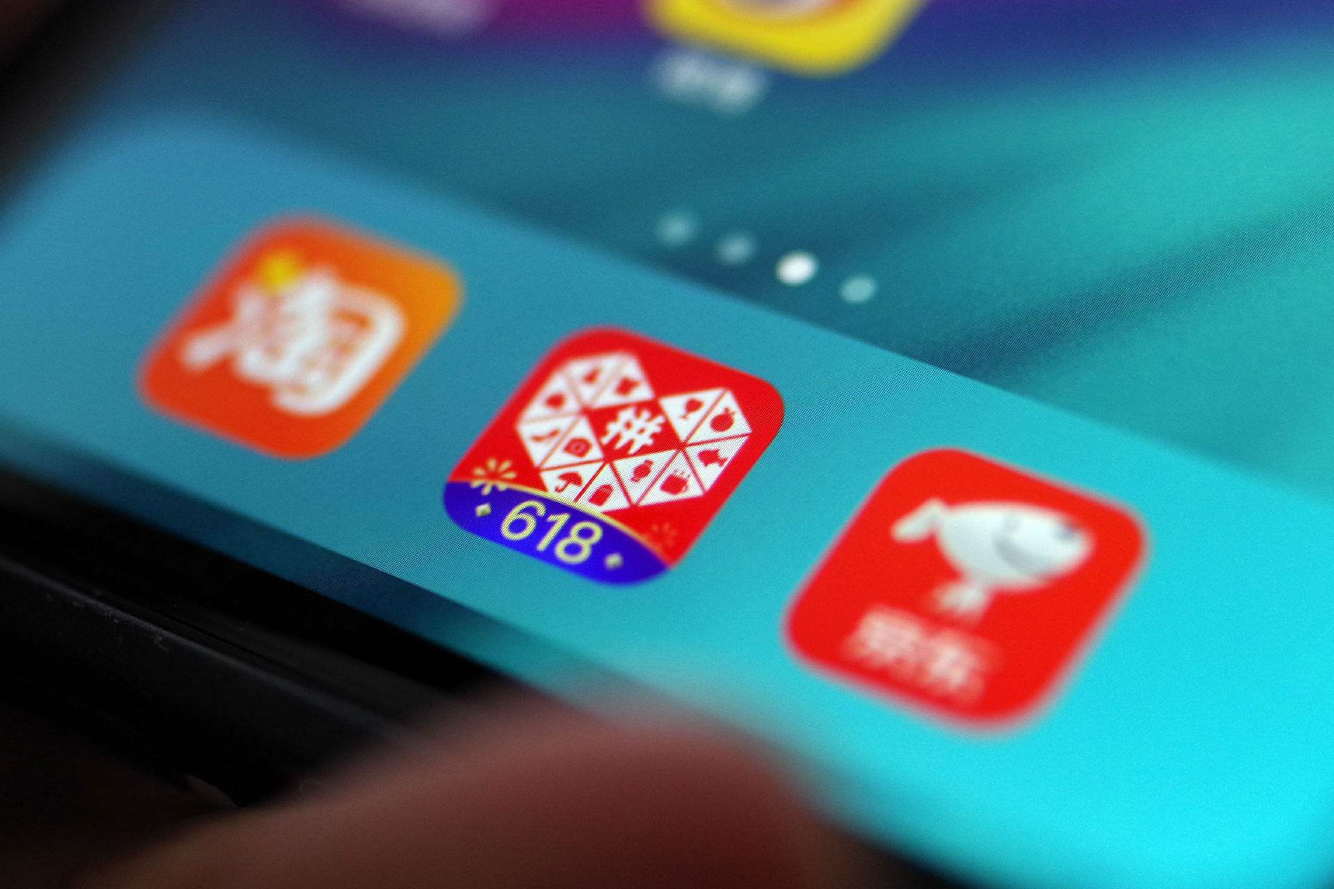 阿里巴巴进退两难，没核心技术，被超越只是时间问题
