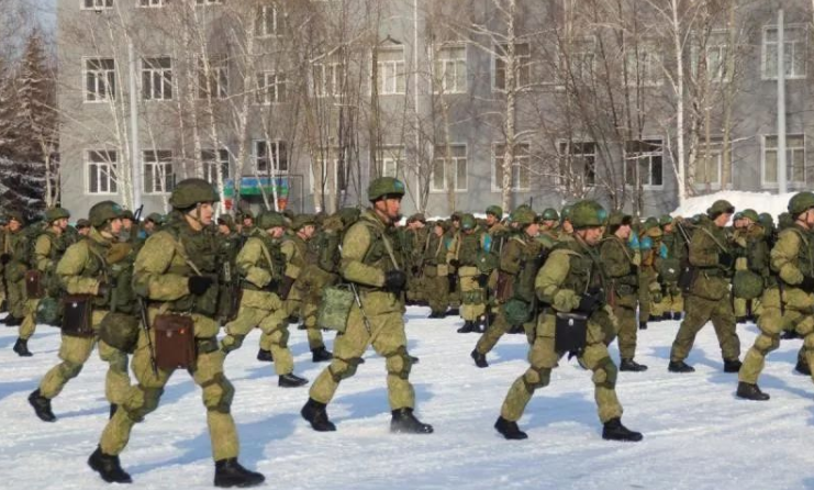 俄罗斯已无险可守，关键盟友突然抱美国大腿，