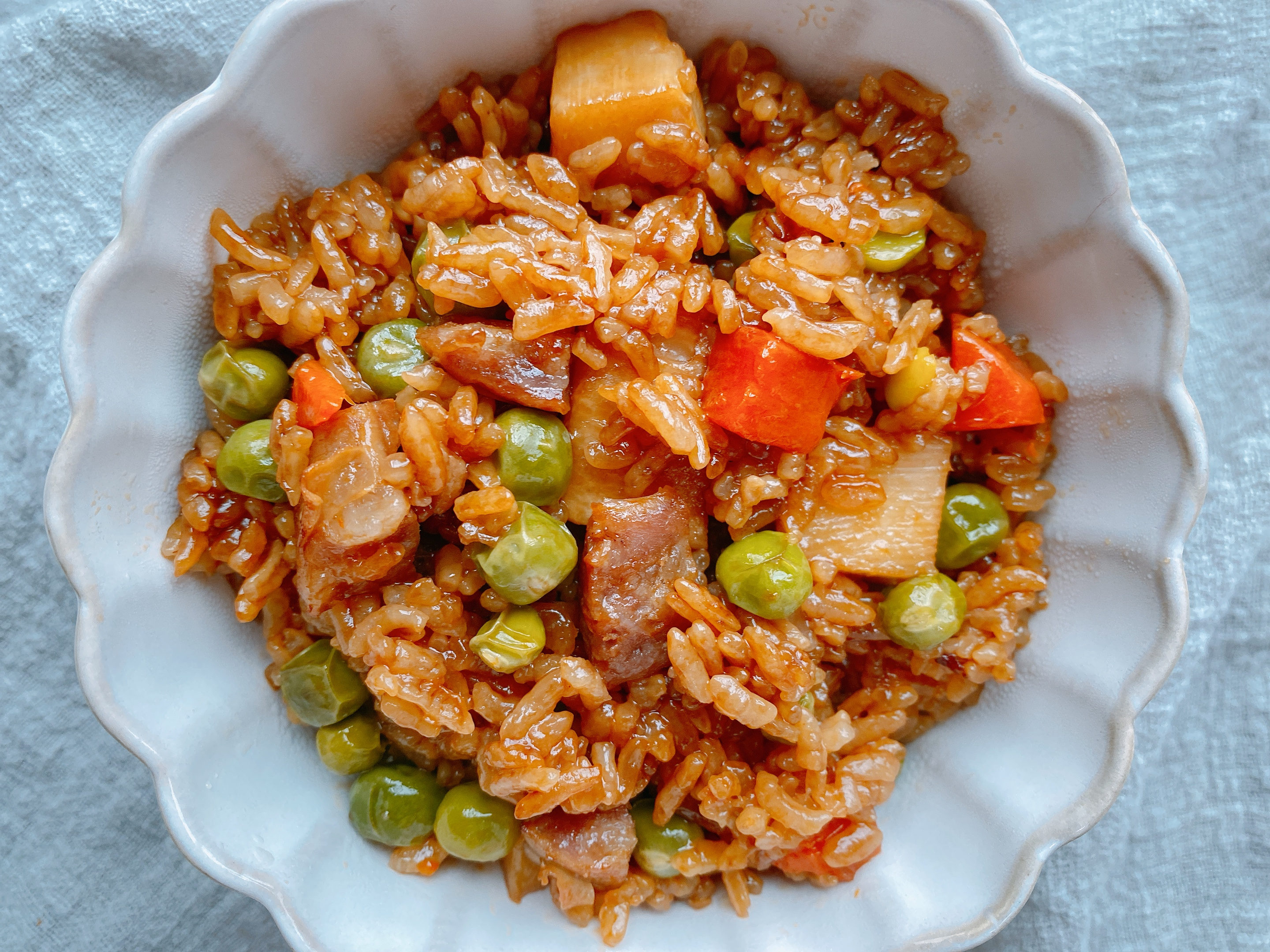 清明節限定美食，用2種春季特有食材燜一鍋飯，這才是春天的味道