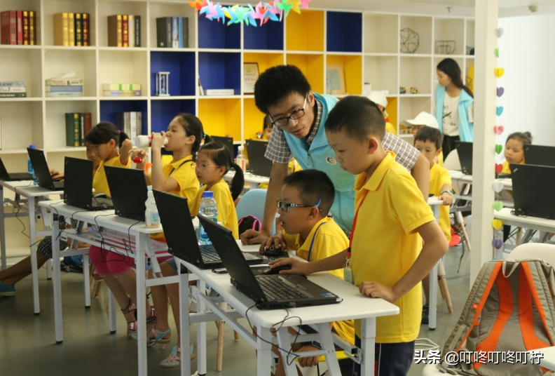 中小学“课后服务”9月实施，家长对此质疑声不断：孩子晚饭咋办