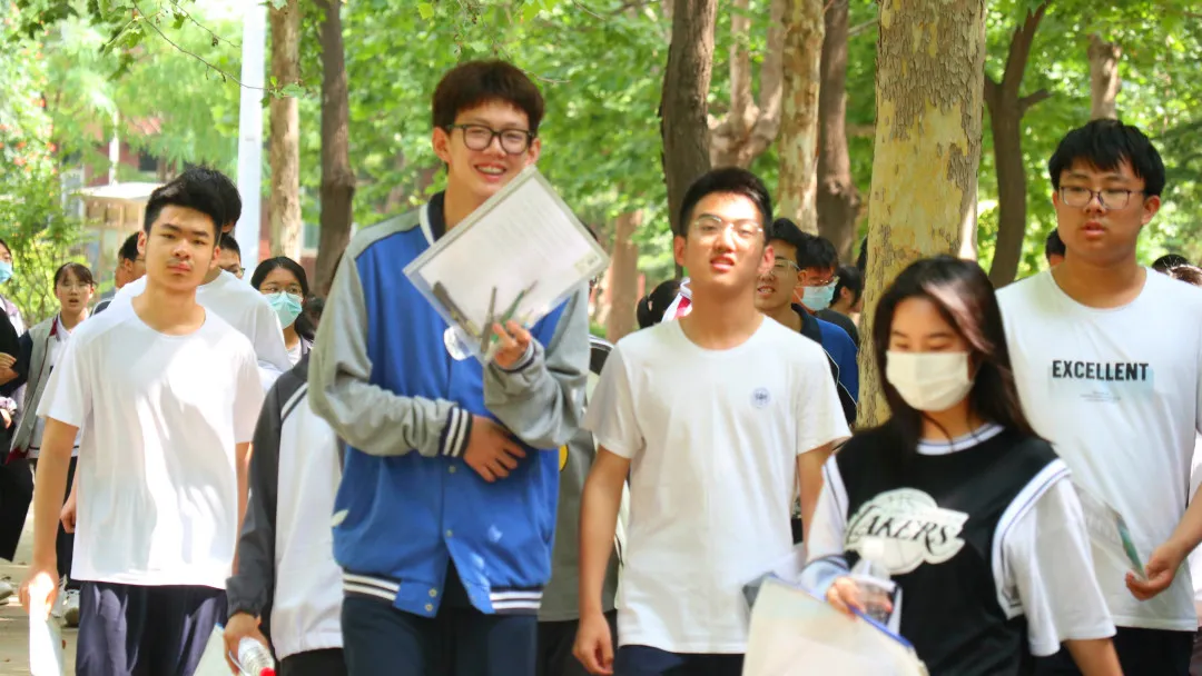 全校一心 共迎学考——高一学子参加首次学业水平考试