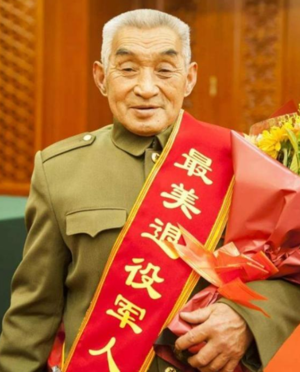 一等功臣吴洪甫：曾击落U2侦察机，退伍后隐居