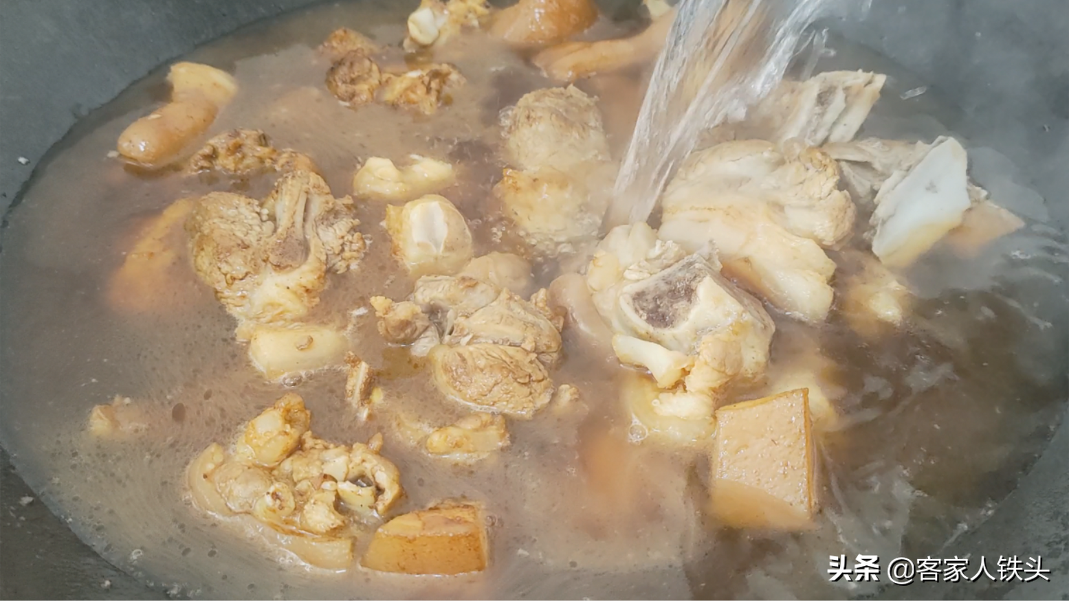 一锅炖有多好吃？试试客家这一锅美味就知道，有荤有素开胃又好吃