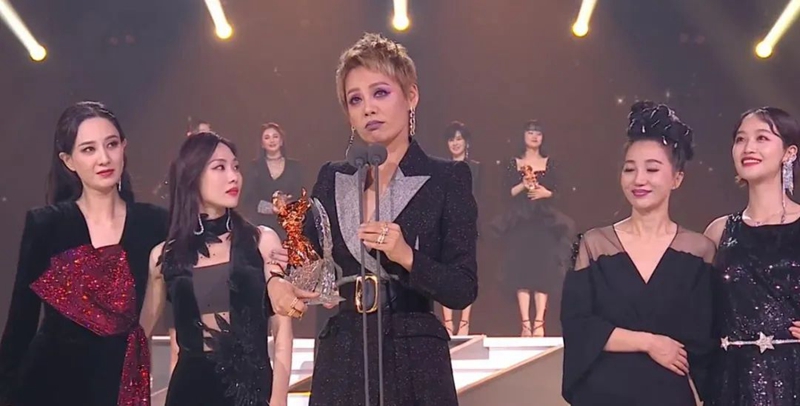 再出|《乘风破浪的姐姐》成团夜再出是非！宁静曲解黄龄话语意思 开启隔空互怼模式