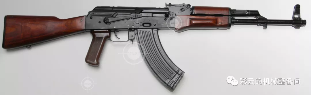 为什么AK-47退役得早？因为AKM更好啊