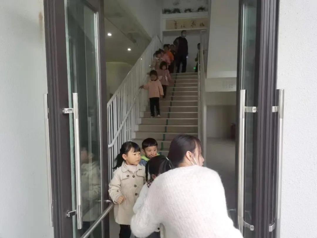 防祸于未萌，图患于将来丨天府新区元音幼儿园防踩踏安全演练活动