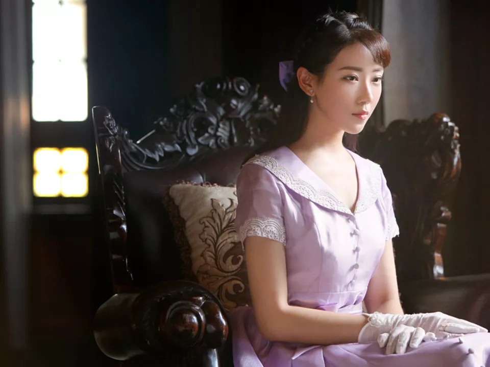 科班出身曾是胡歌女主，恋上比自己大24岁大叔，