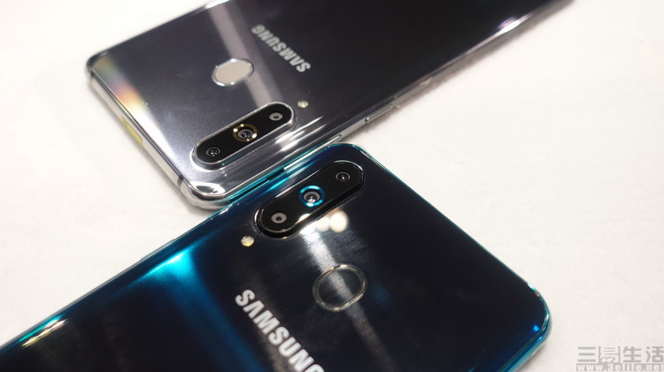 首发黑瞳全视屏！三星Galaxy A8s为变革而来