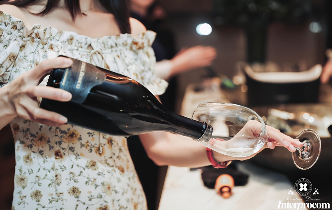 蒂維妮酒業(yè)主辦的“意大利一級莊品鑒會(huì)”在北京完美收官