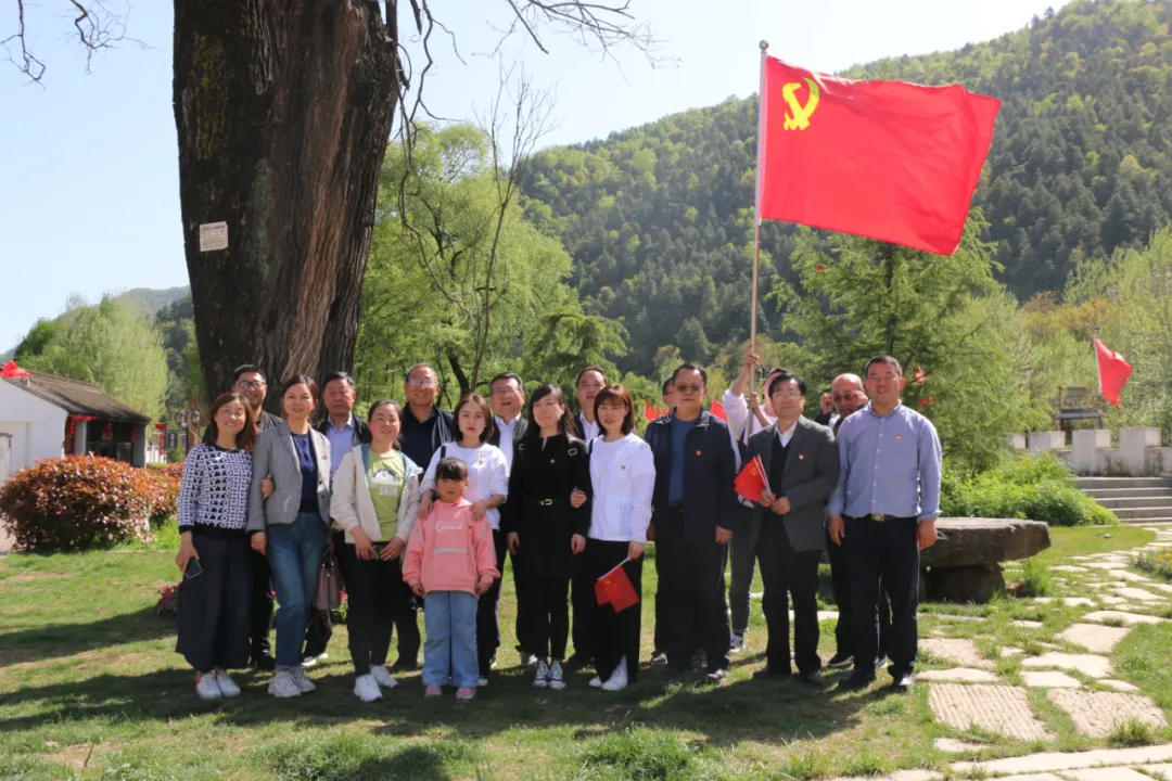 市发展改革委开展“追随红色足迹 厚植革命情怀”党史学习教育活动