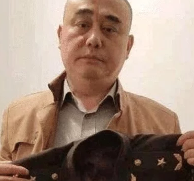 太猖狂！假冒军人行骗17年被抓，犯罪线索不够需要您检举