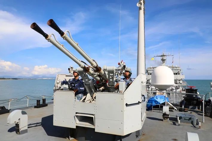 �з��ڵ��㵺��̨�����Ϻ�ǿ�Ƴ�����ά�����Һ��������������