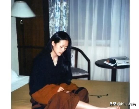 有种“惊艳”是章子怡的旧照，在没有美颜的年