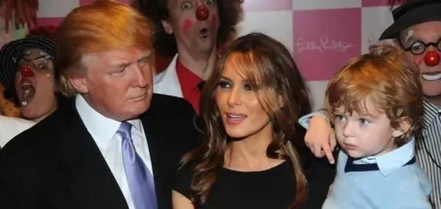特朗普小儿子天生王子范，小时候像芭比娃娃，
