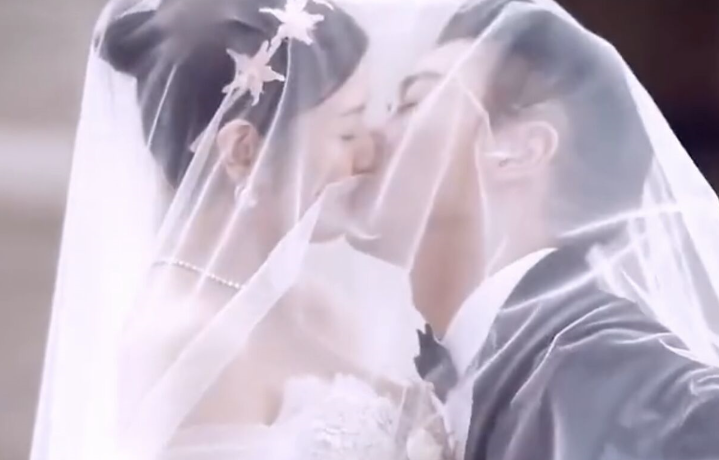 陈晓过生日低调庆生，陈妍希祝福很个性，陈晓称“这是最高愿望”