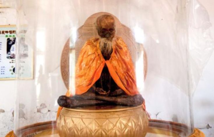 河南千年古寺挖出神秘地宫，专家挖开一看，一