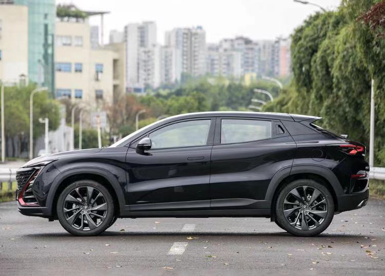 �й������й�����15������SUV������ֵ���Լ۱�ʵ������