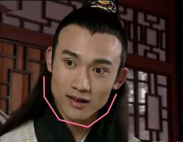 聂远切了下颌骨,就是会牺牲掉皮肤的支撑力,所以面部下垂总是无法避免