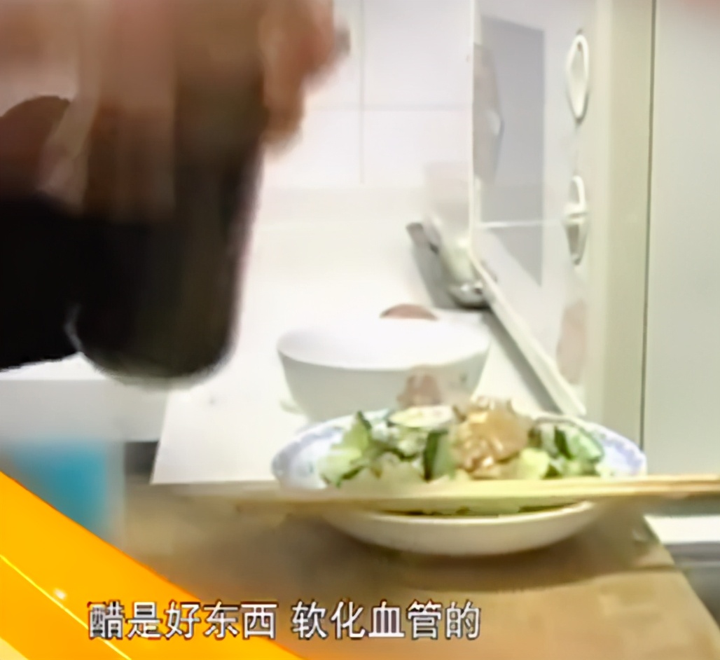 75岁张少华病逝，住院照曝光，双鼻插管手腕有淤青瘦成皮包骨