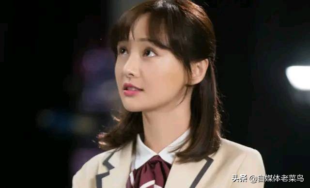 郑爽连连登上热搜，斩获首个大中华区代言人，