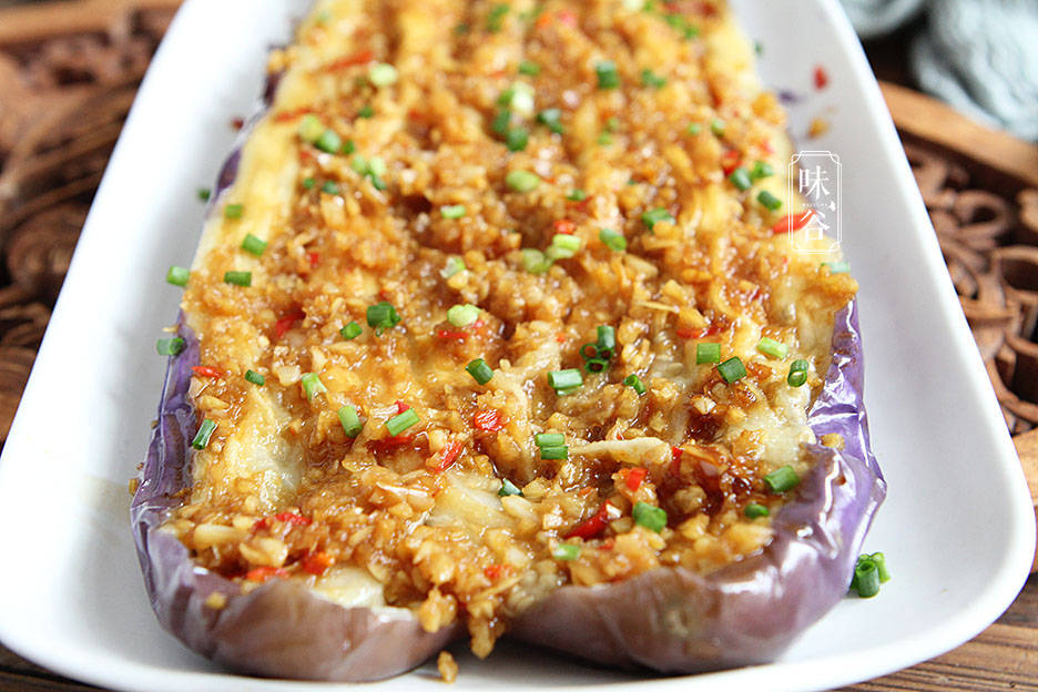 天一热就想吃这菜，鲜嫩解暑营养高，蒸10分钟出锅，浇上料，真香