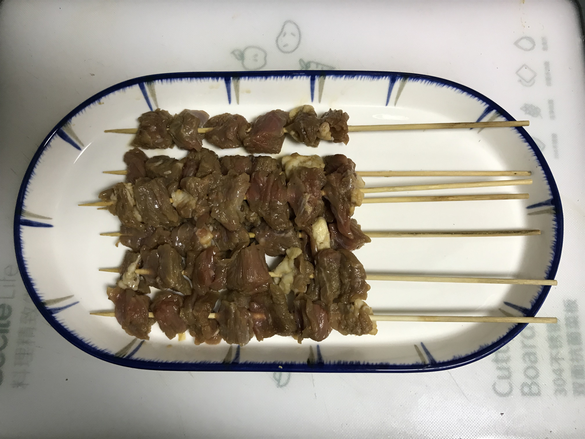 天热，啤酒烤串不能少，这样做，味道浓郁吃不够，朋友圈：馋哭了