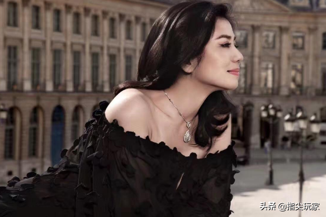 她曾是香港人的“梦中情人”，拒绝刘德华的追