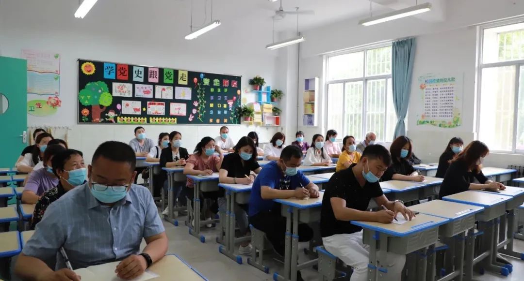 临渭区北塘实验小学怎么样?年度第二学期家长会(图42)