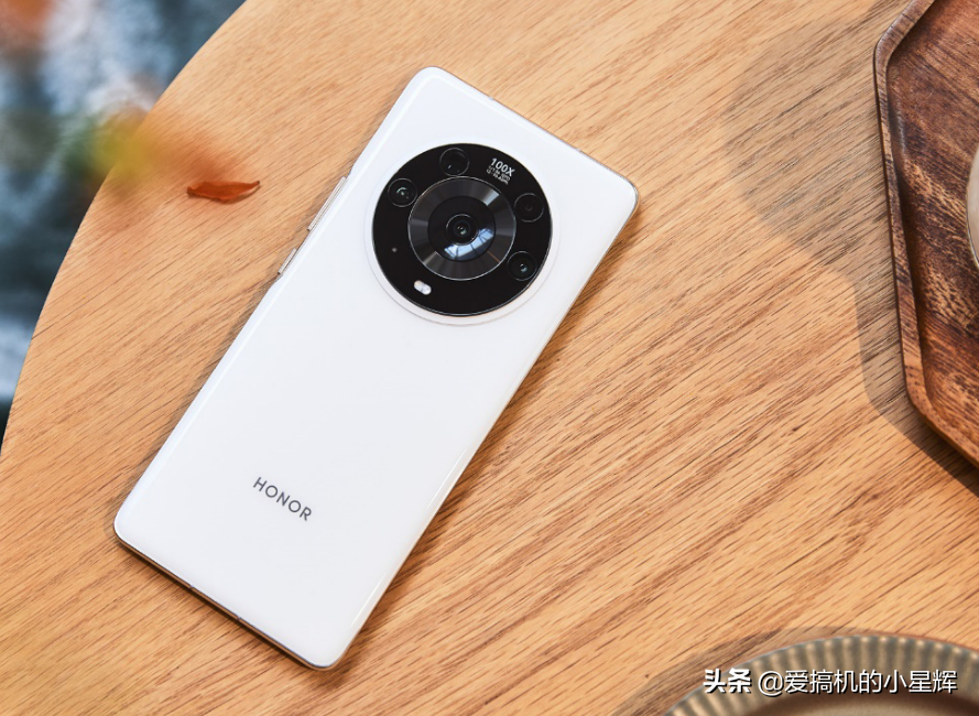 榮耀頂級(jí)旗艦現(xiàn)貨供應(yīng)，100倍變焦+12GB+256GB，體驗(yàn)不輸P50 Pro