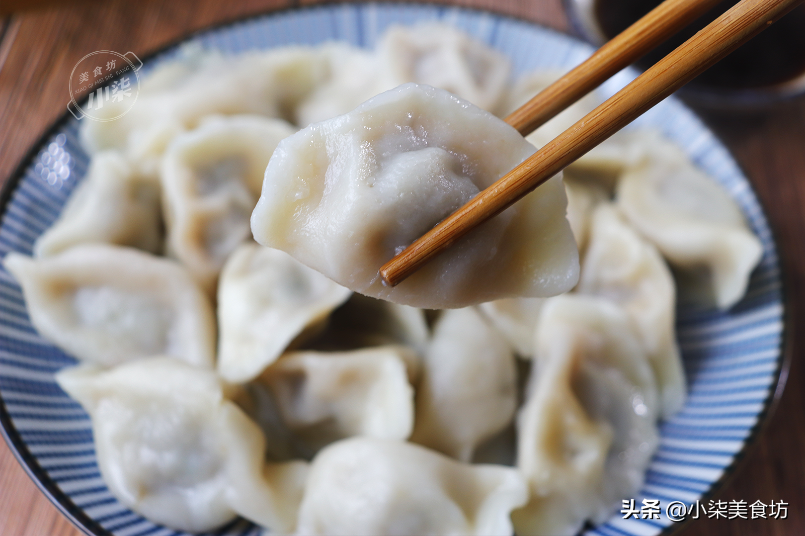 煮速凍餃子，用冷水和開水都不對，教你一招，餃子不破皮不露餡