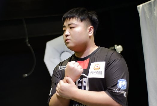 绝地求生PCS选手定妆照公布后 iFTY外星人回归 LongSkr他回来了