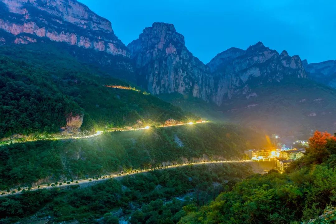 中国8条经典自驾线路,这8场诗与远方是时候出去走走了