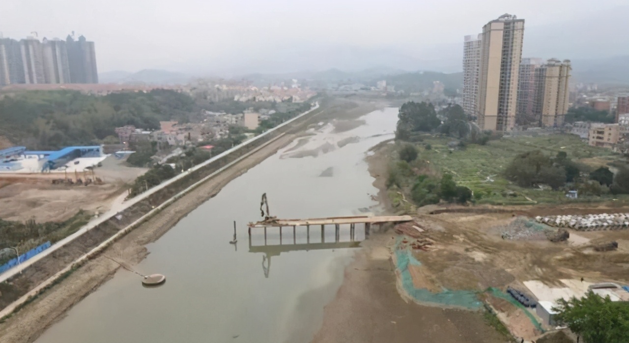 广东一座大桥开工建设，双向八车道，为佛冈经济发展添一臂之力