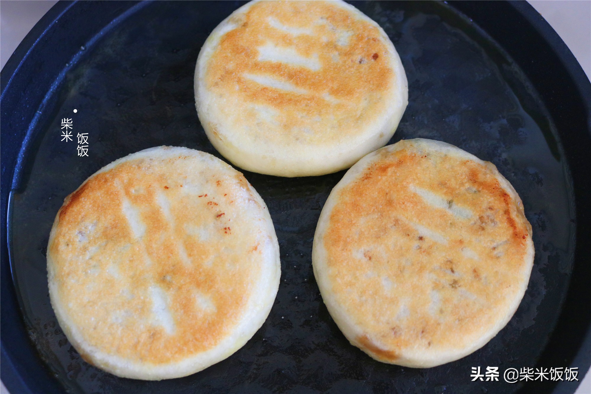 全家都爱的猪肉馅饼，饼皮柔软，馅料多汁，一顿3个不过瘾