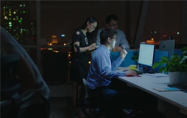 新员工出差被区别对待，别人坐高铁自己坐火车