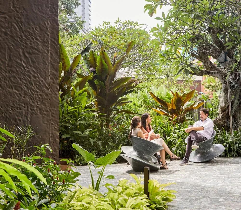 网红建筑沦为"自杀圣地"后被无限期关停