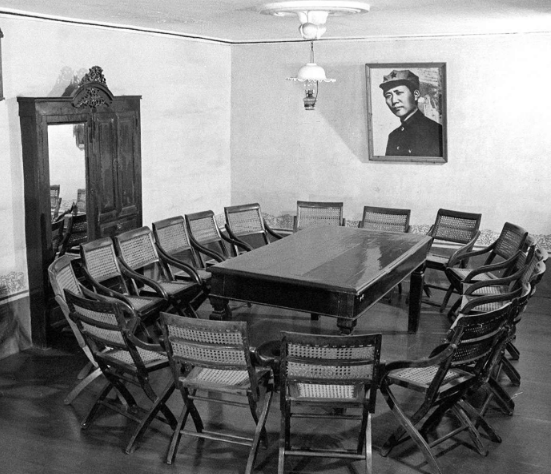 �������Ĺؼ�ʱ�̣���˭���Ͷ��ë��ϯһƱ��������й�������