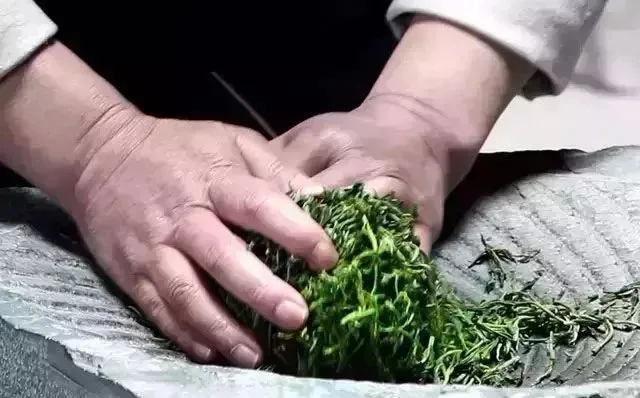 一年卖20亿的小罐茶,9年才做对一半